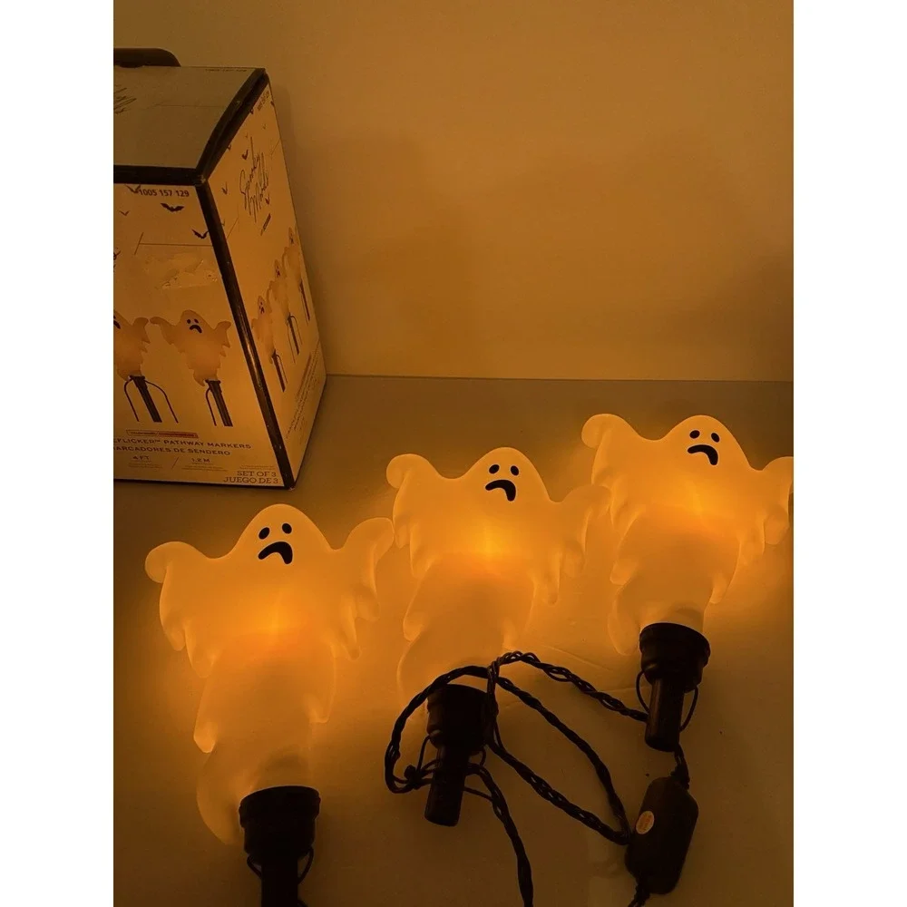 Gemmy Spooky Moods Ghost LED Candle-Flicker Pathway Markers Set of 3 in Box!